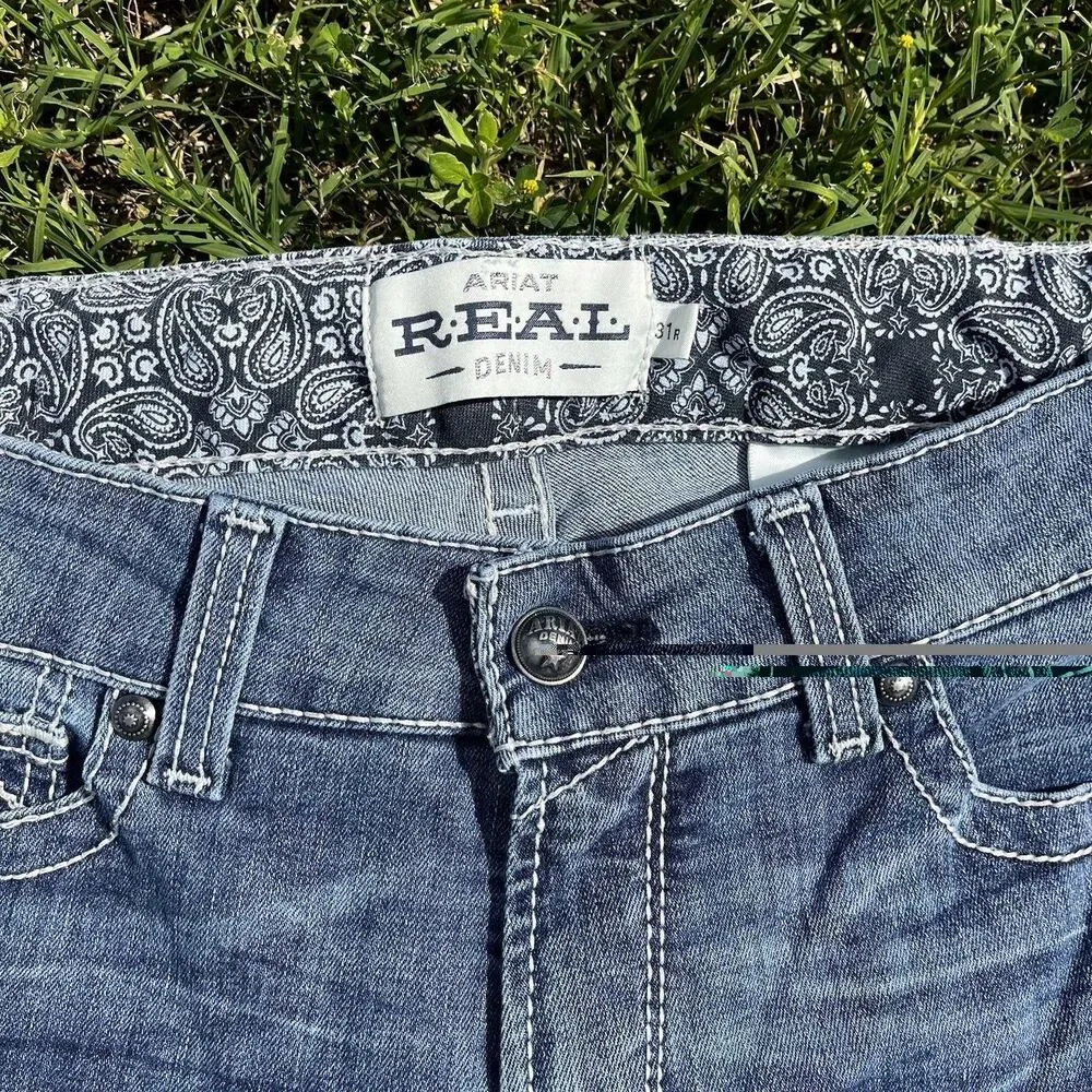 ARIAT WOMEN'S MID RISE ICON STACKABLE STRAIGHT STRETCH DENIM RIDING JEANS 31R - Picture 9 of 11